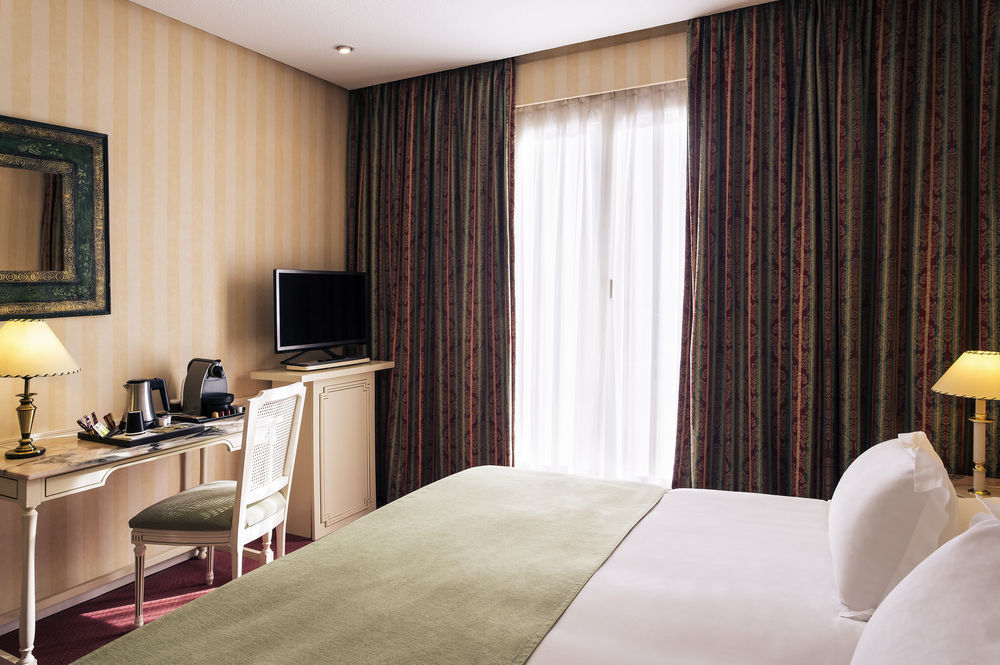 Motel One Madrid-Plaza De Espana Bagian luar foto